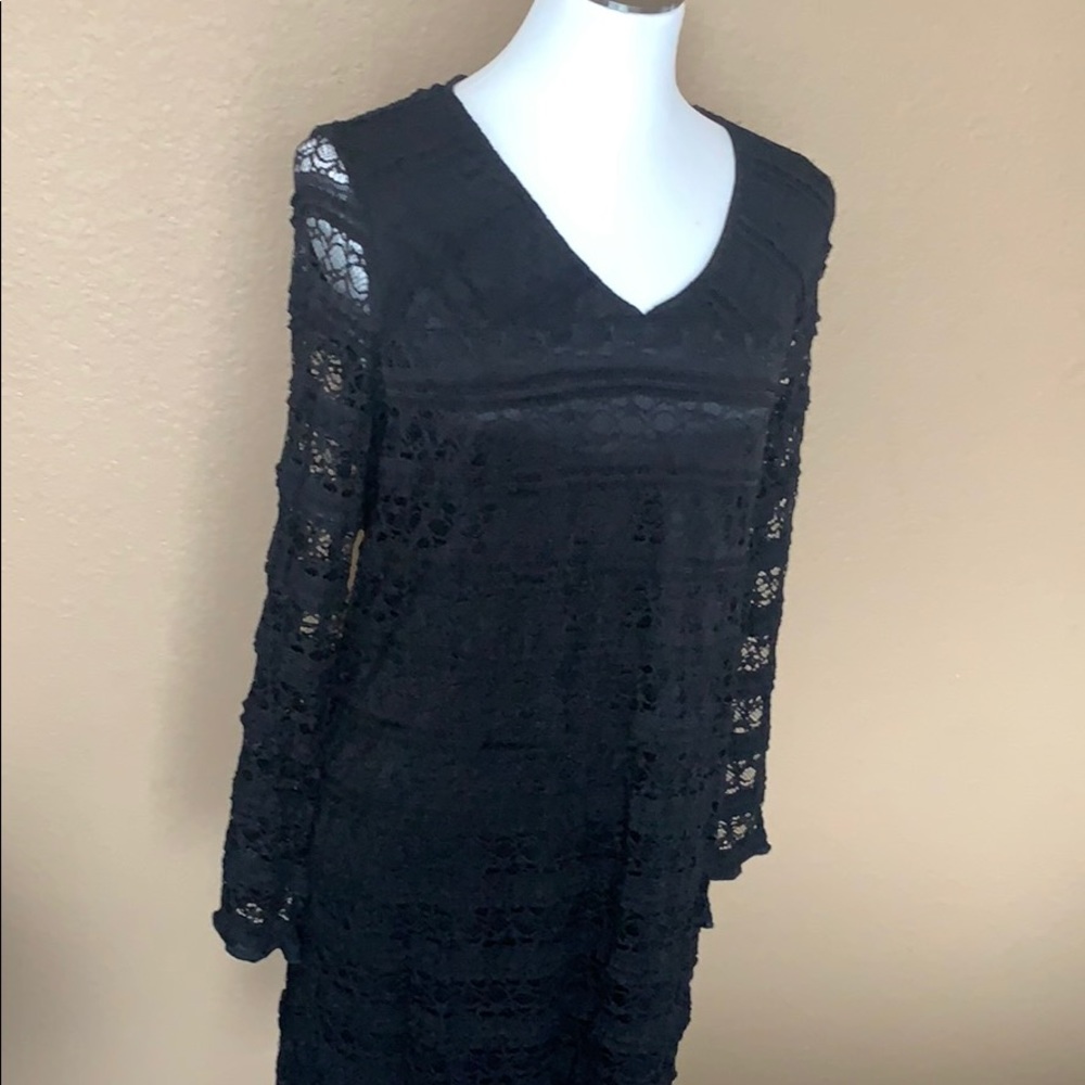 Dress Lace black flare sleeves M New Fever brand - Picture 3 of 15